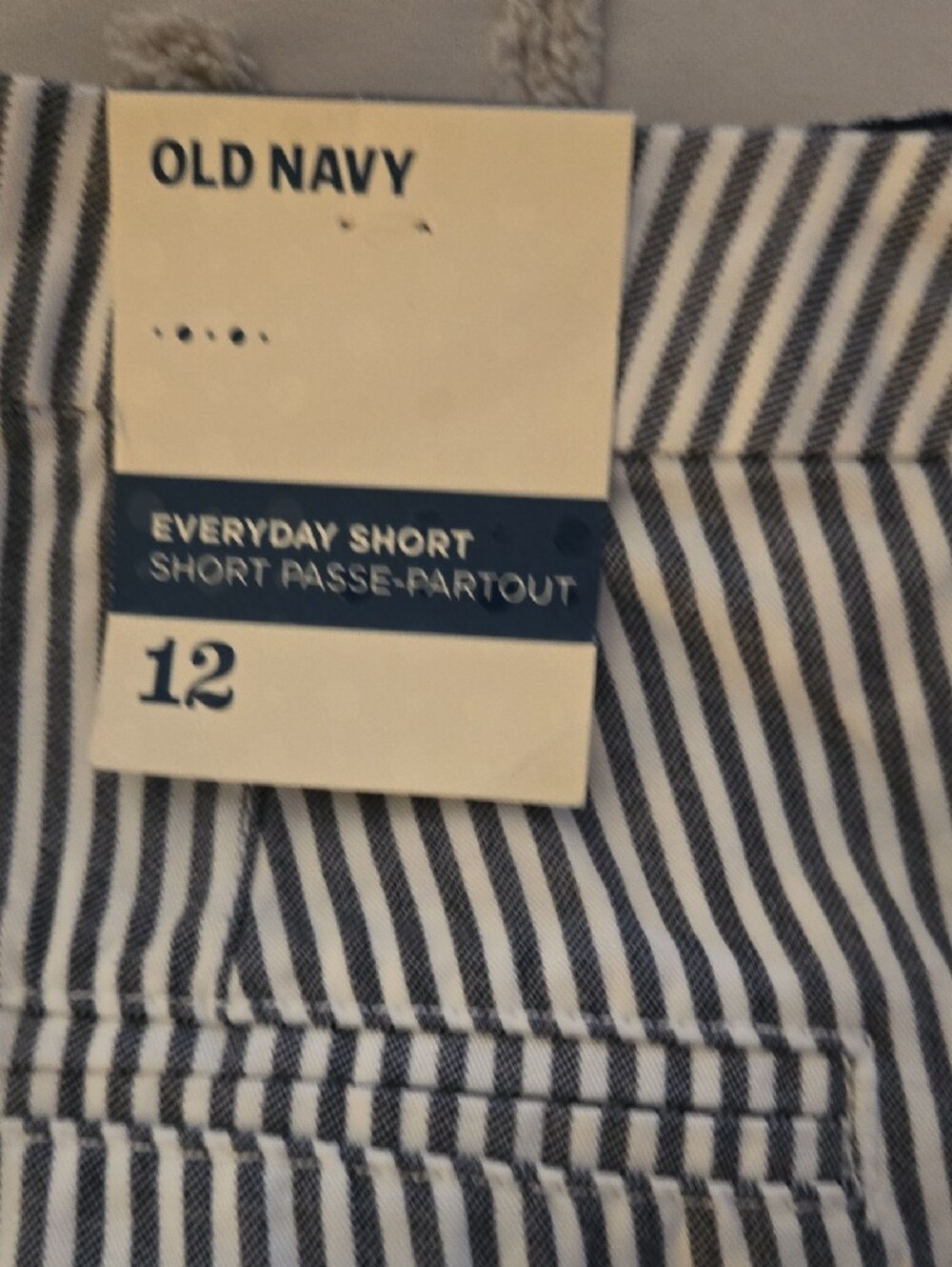 Old Navy Navy & White Vertical Stripe Everyday Shorts - Picture 2 of 7